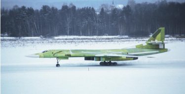 Rusija podiže u nebo novu verziju svog najmoćnijeg strateškog bombardera Tu-160M2